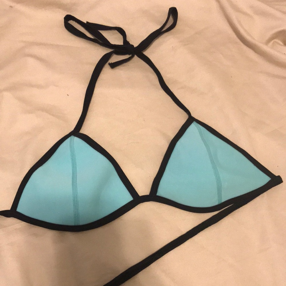 Triangl bikini top